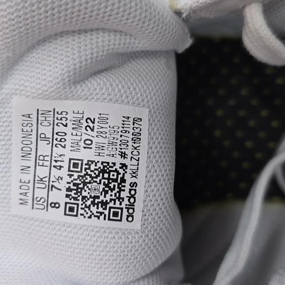 Adidas White and Black Sneakers - Picture 6 of 6